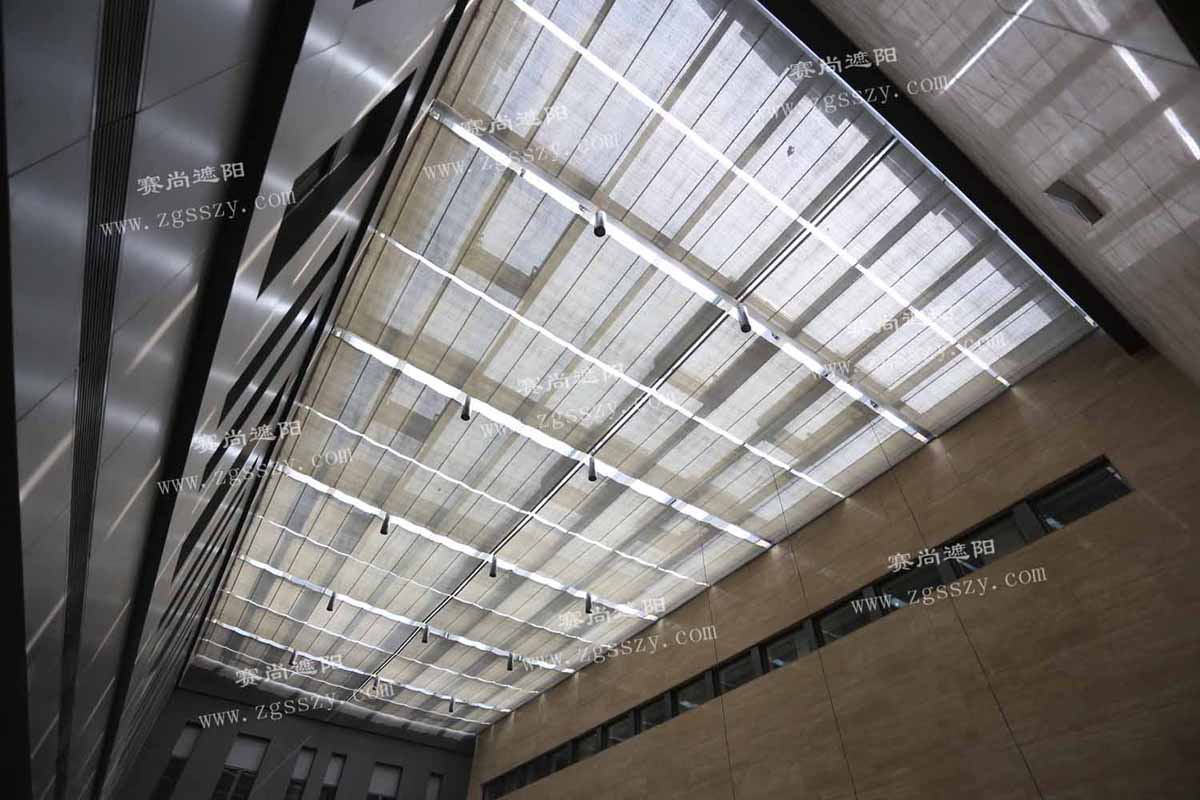 金剛圖書館FCS電動天棚簾