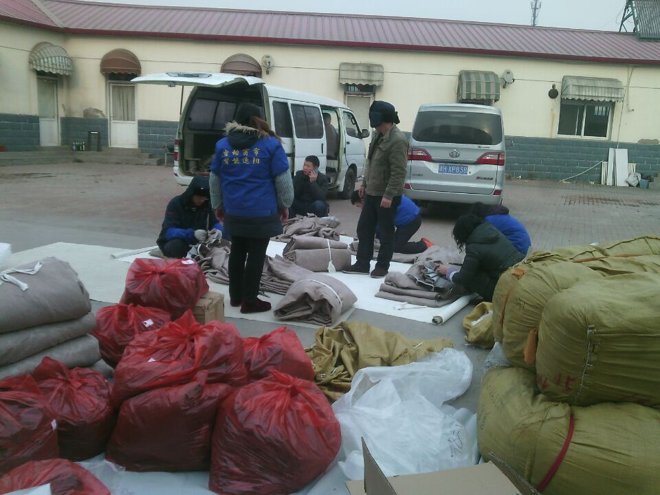 清理窗簾線頭 清理窗簾線頭