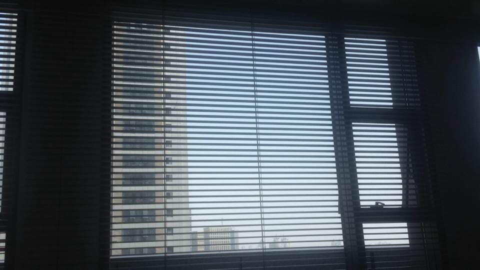 仁恒辦公區電動百葉窗簾 仁恒辦公區電動百葉窗簾