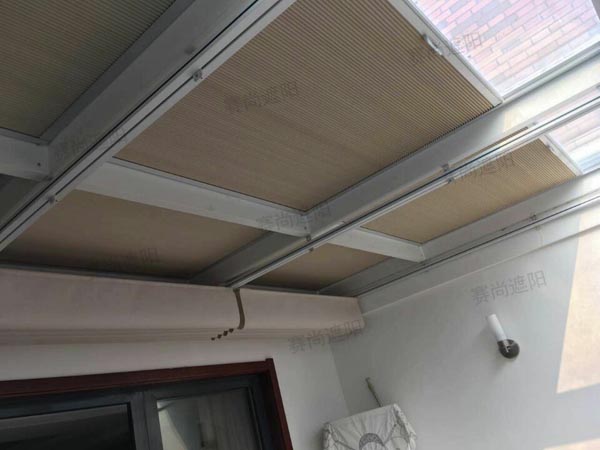 電動蜂巢簾實景圖 電動蜂巢簾實景圖