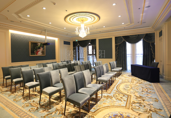 天津麗思卡爾頓酒店電動(dòng)窗簾實(shí)景圖