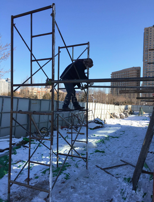 天津地鐵5號線文化中心站等站點水晶卷簾門安裝實況