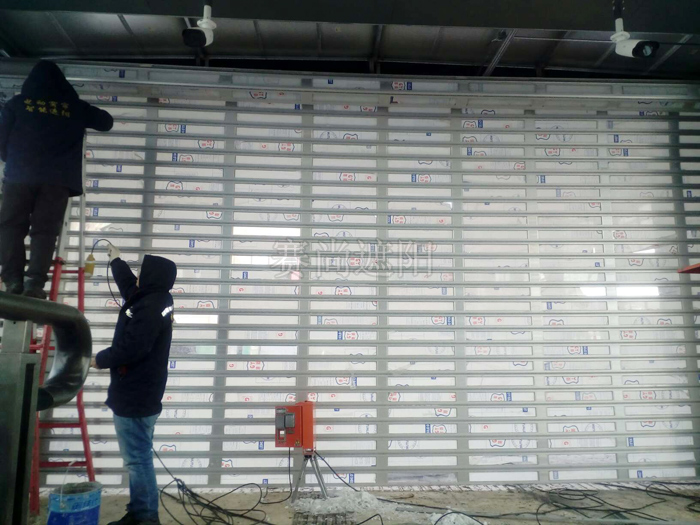 天津地鐵5號線文化中心站等站點水晶卷簾門安裝實況