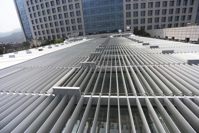 中庭采光頂遮陽