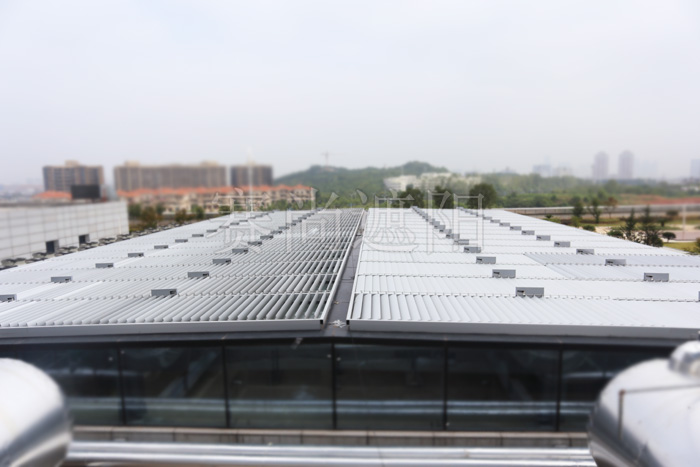 建筑玻璃頂部外遮陽(yáng)活動(dòng)百葉應(yīng)用實(shí)景圖