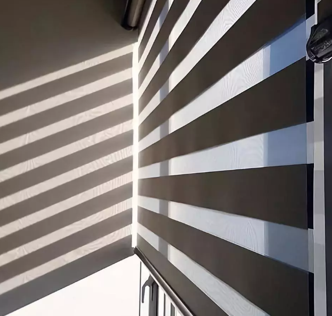 全面的斑馬簾窗飾遮陽結構、安裝和效果圖