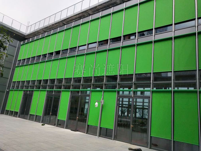 深圳前海G30薈同國際學(xué)校織物外遮陽工程實景照片