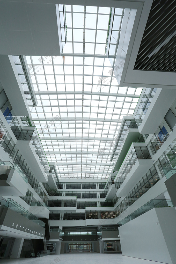 FTS電動(dòng)天棚簾實(shí)景圖