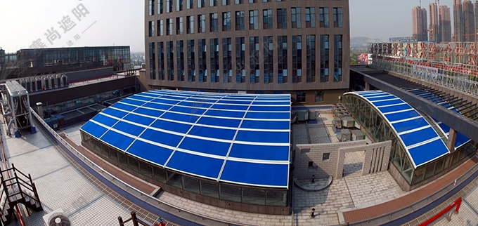 圖三:電動天幕案例圖 圖三:電動天幕案例圖